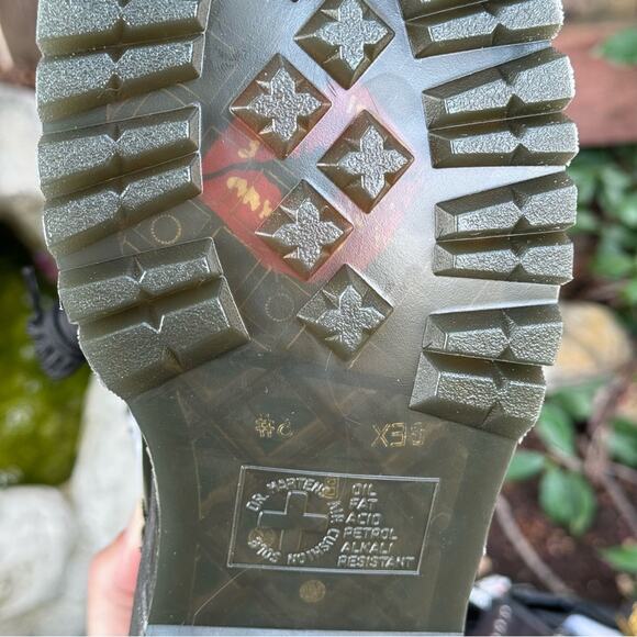 NEW Dr. Martens Black Betty Boop Jadon Boots Women's Size 8 US / 6 UK NIB - Picture 12 of 16